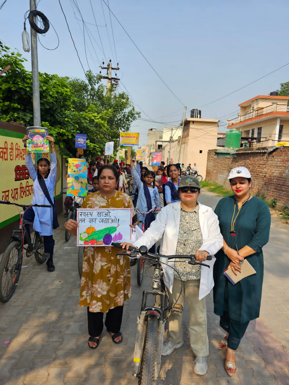 उच्च रक्तचाप से बचाव के लिए साइकिल रैली निकाली